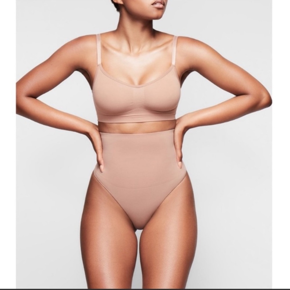 SKIMS | ‘Sienna’ Core Control Thong S/M